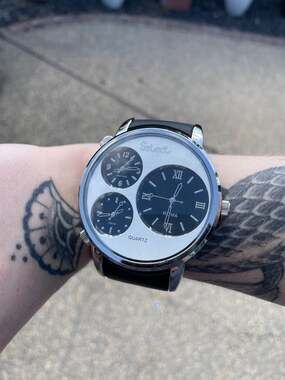 Vintage Select PJ-49 Triple Time Zone Quartz Watch New York Tokyo Roma
